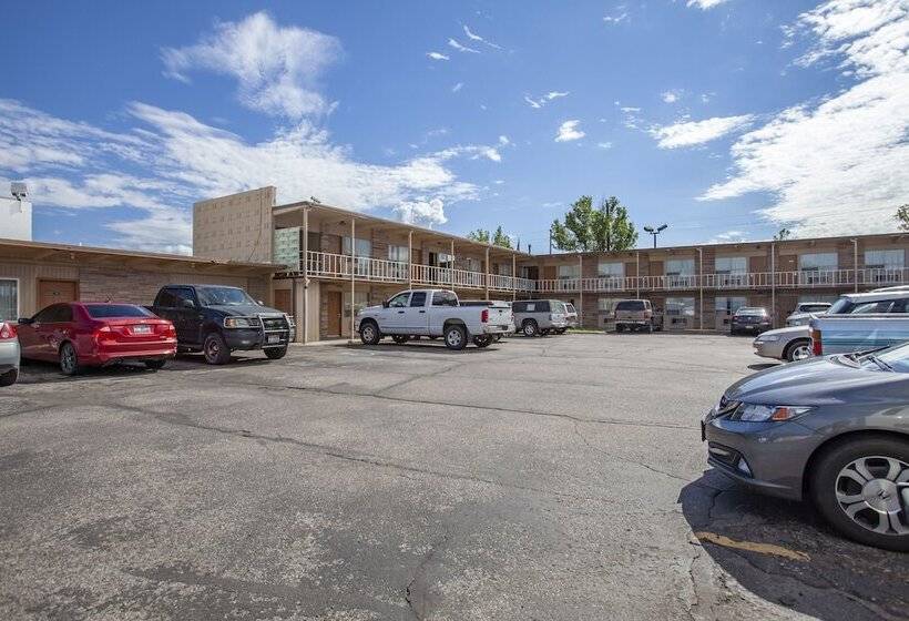 فندق على الطريق Budget Inn Boise