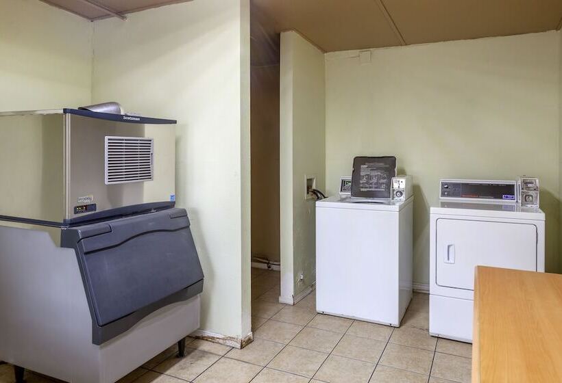 فندق على الطريق Budget Inn Boise