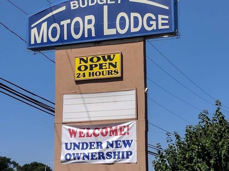 فندق على الطريق Budget Motor Lodge