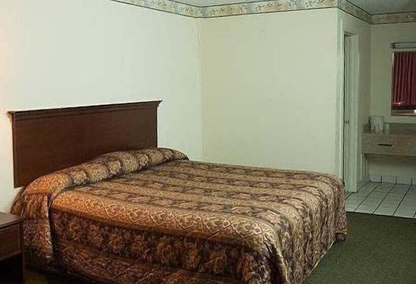 فندق على الطريق Budget Motor Lodge