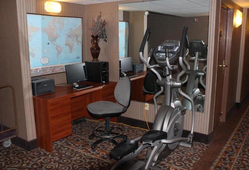 فندق على الطريق Garden City Inn