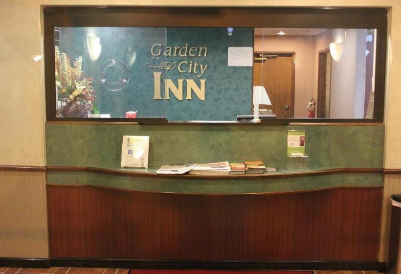 فندق على الطريق Garden City Inn