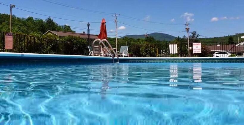 모텔 Gorham Motor Inn