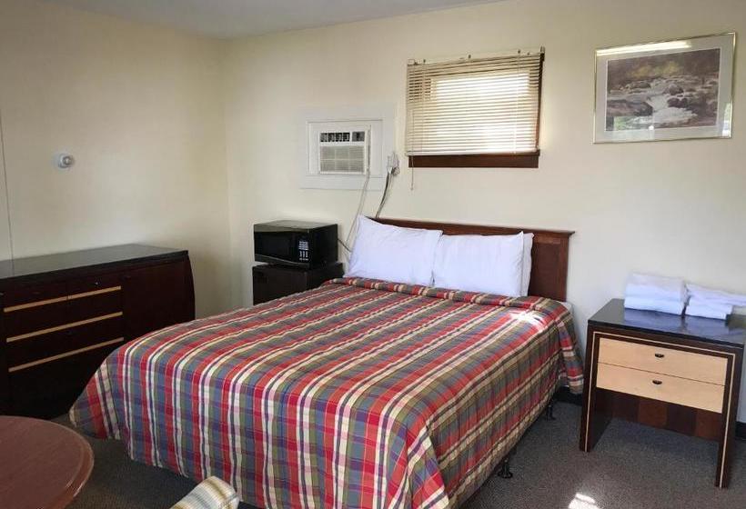 فندق على الطريق Highlander Inn