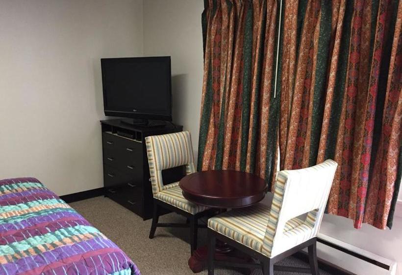 فندق على الطريق Highlander Inn