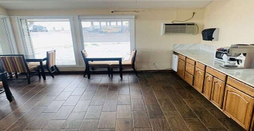 فندق على الطريق Americas Best Value Inn Elm Creek