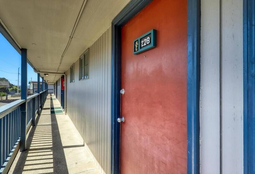 Мотель Seahorse Oceanfront Lodging