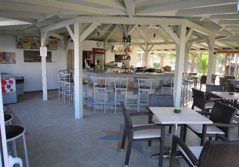 Nikolas Villas Appartments