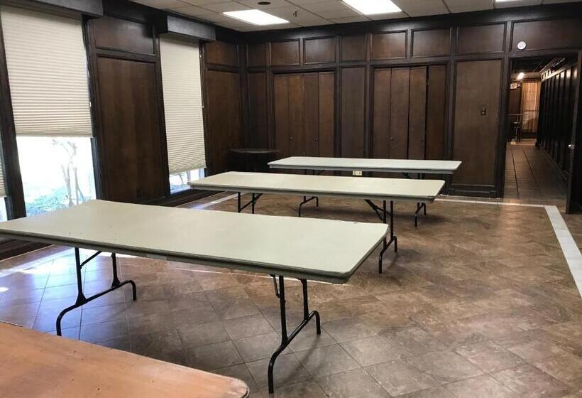 אתר נופש Columbia Lakes Hotel & Conference Center