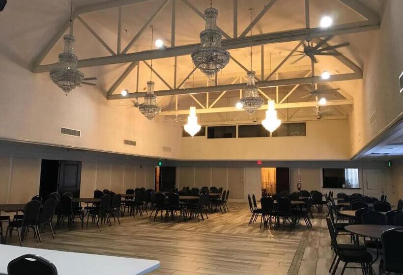 אתר נופש Columbia Lakes Hotel & Conference Center