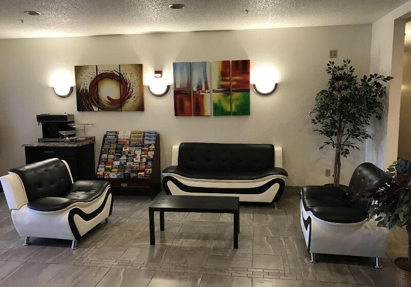 Sandalwood Studios & Suites