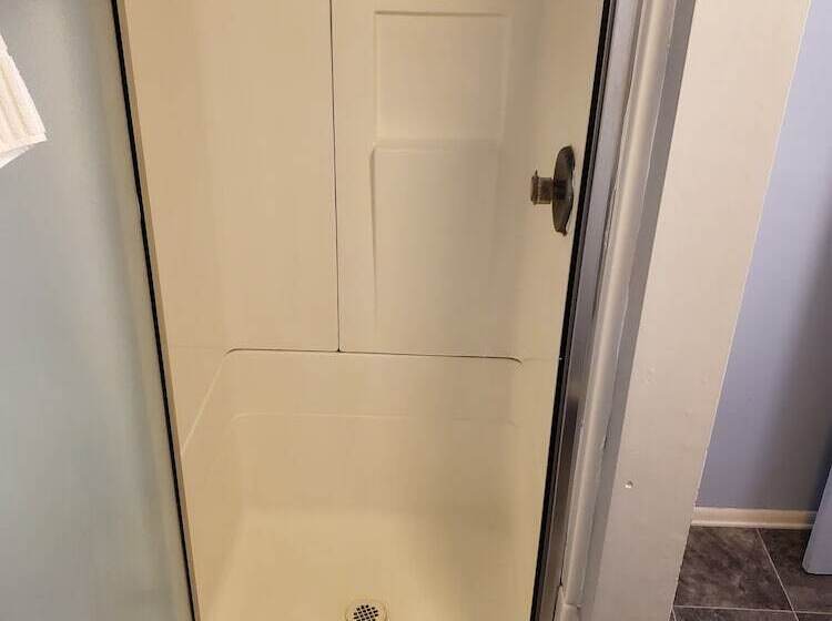 فندق على الطريق Sea Garden Inn