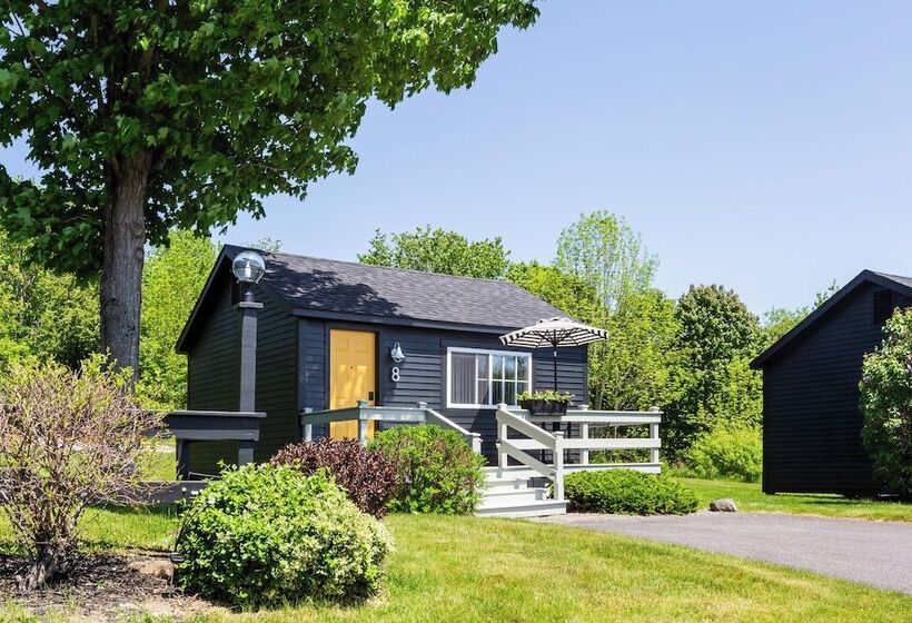 Seascape Motel & Cottages