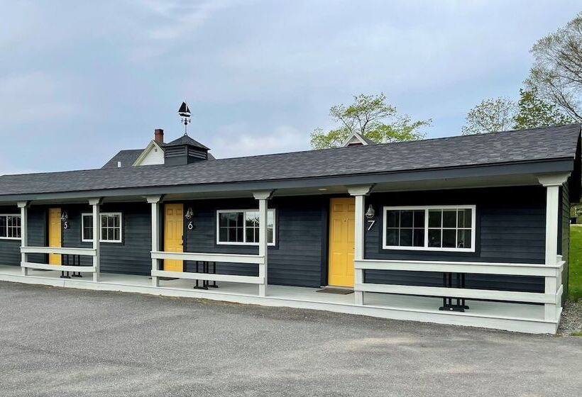 Seascape Motel & Cottages