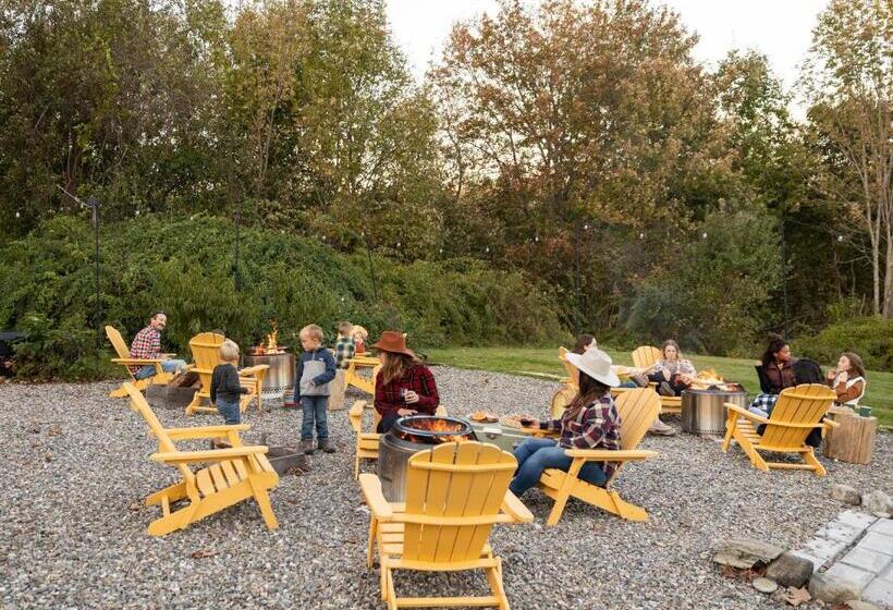 Seascape Motel & Cottages