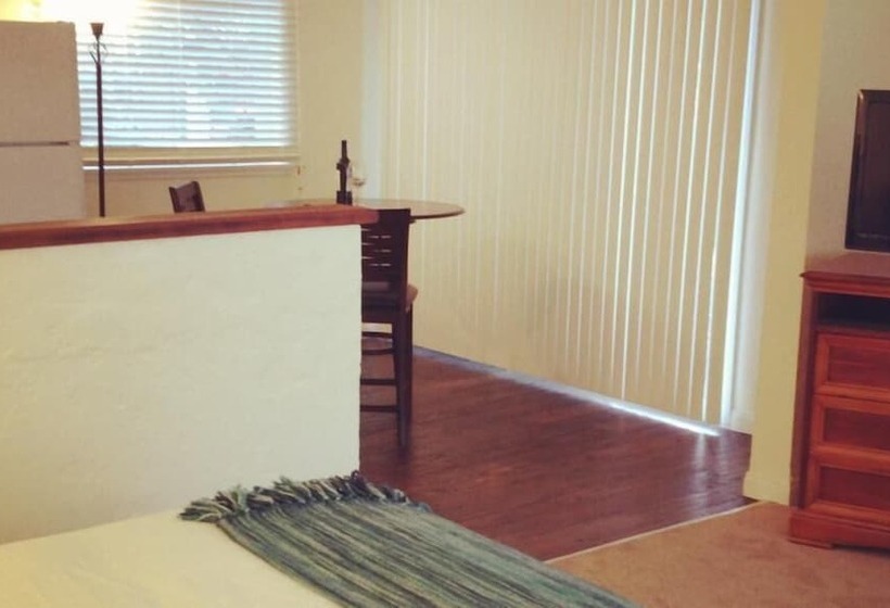 The Patriots Boutique Motel