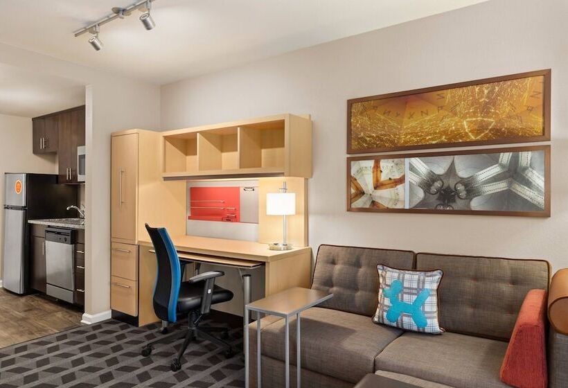 Towneplace Suites By Marriott Chattanooga Near Hamilton Place