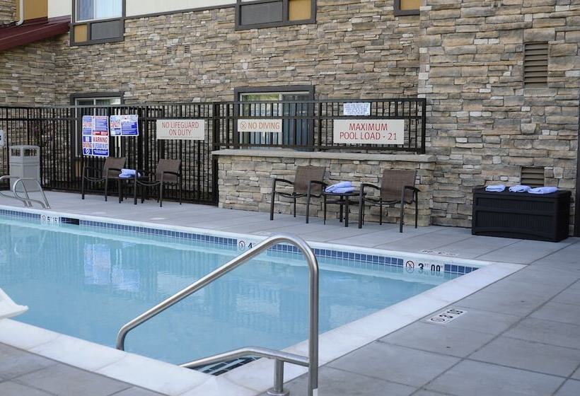 Towneplace Suites Redding