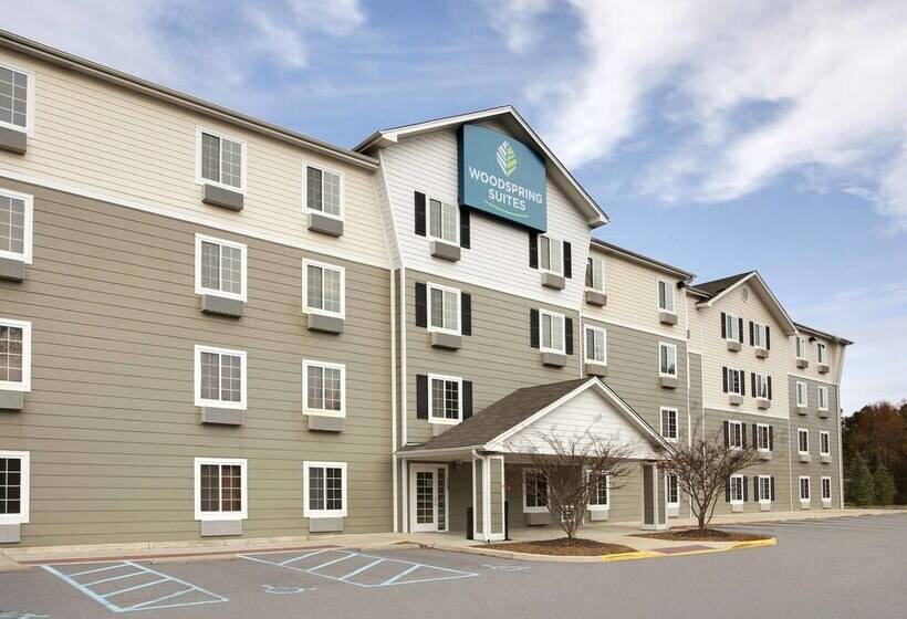 Woodspring Suites Williston