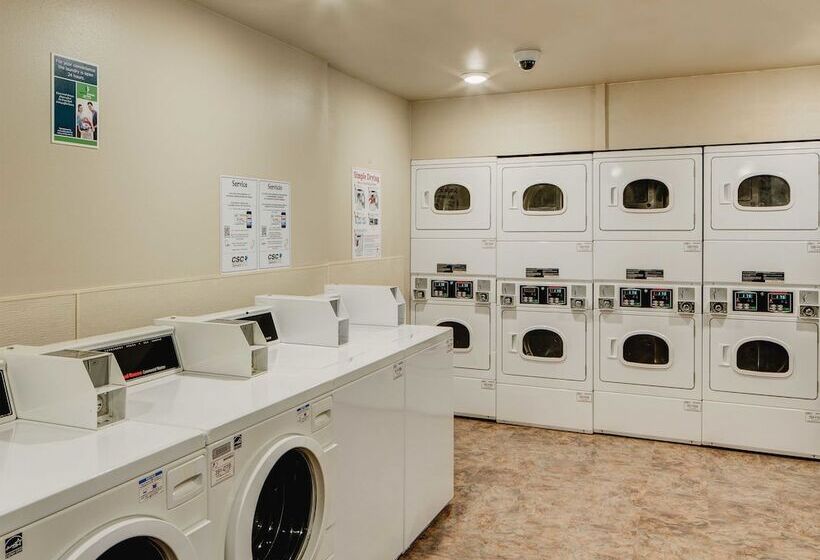 Woodspring Suites Williston