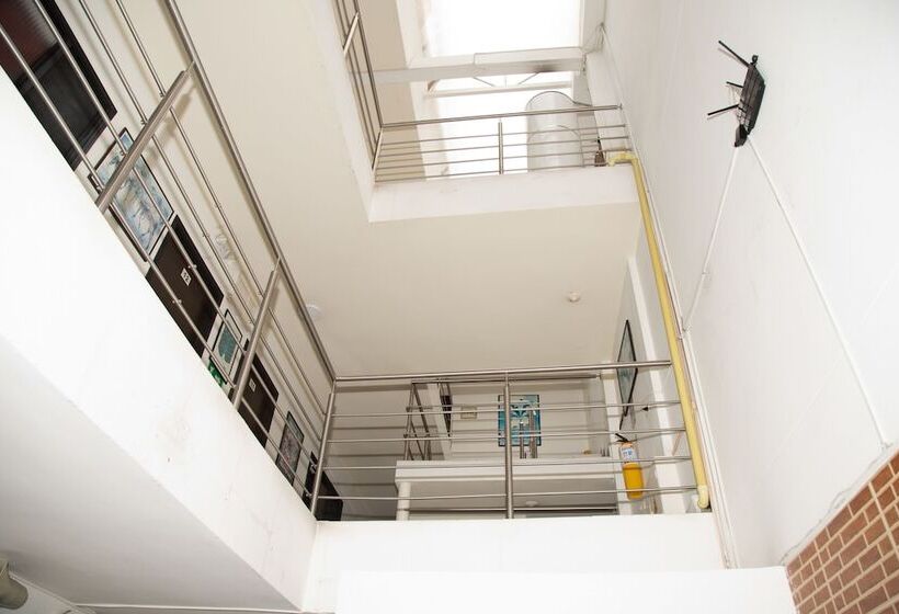 Отель Ayenda Quimbaya De Oro 1903