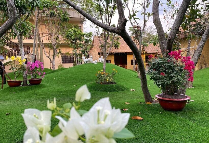 هتل Din Ky Cong Chao Binh Duong