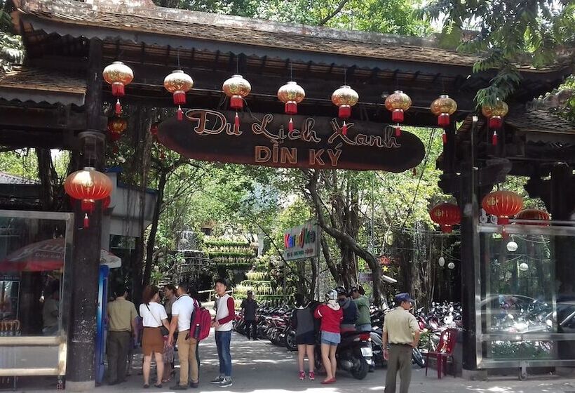 هتل Din Ky Cong Chao Binh Duong