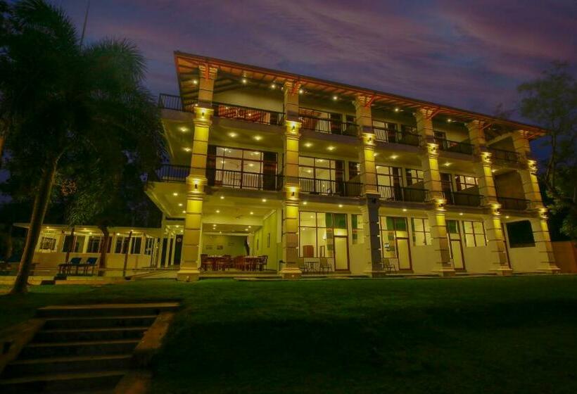 酒店 Diya Dahara Lake Resort