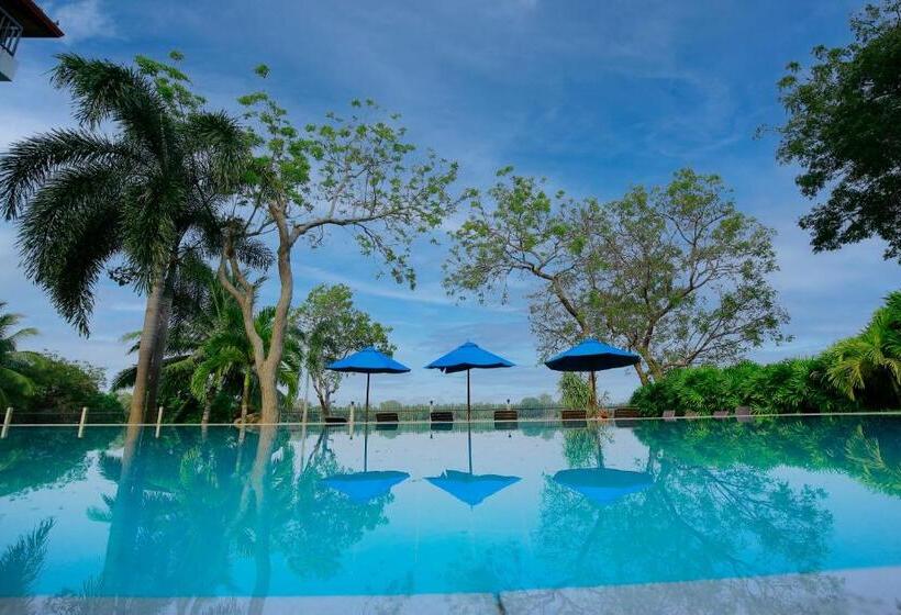 酒店 Diya Dahara Lake Resort