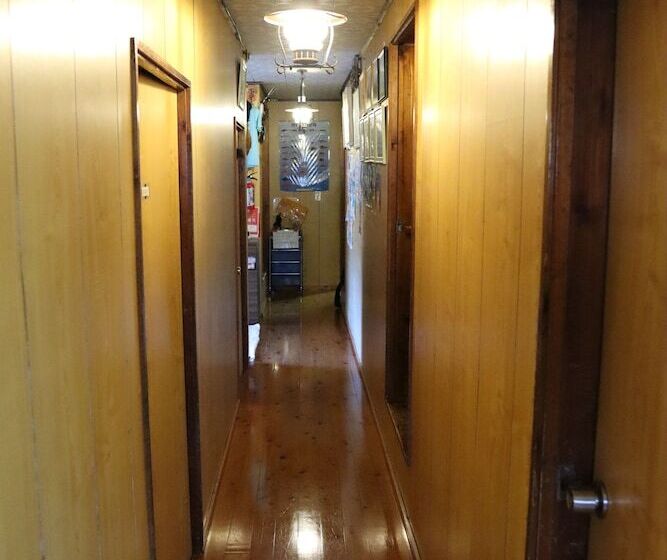 בית מלון כפרי Minshuku Robinson