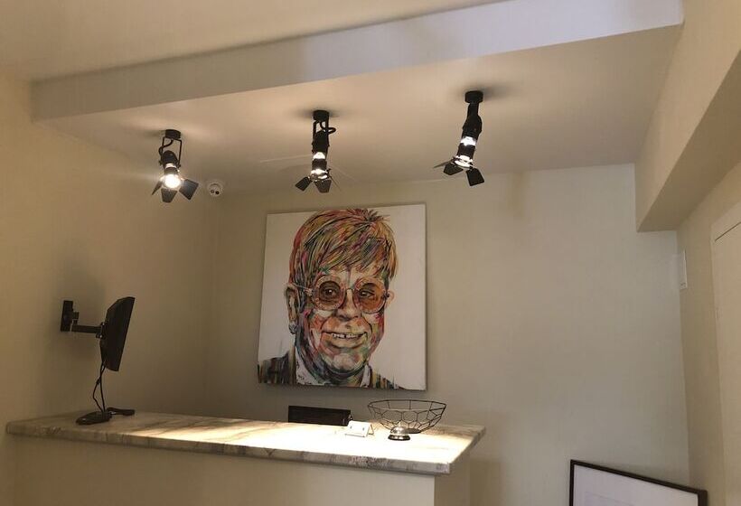 호텔 Novy Arbat Residence