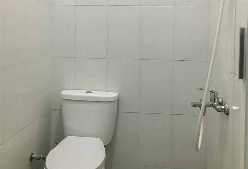 酒店 Reddoorz Plus @ Panorama Villas Batu