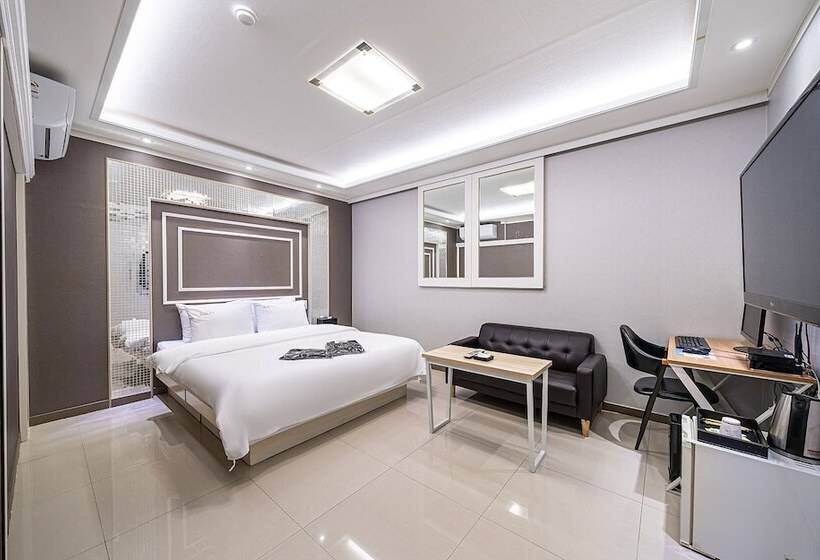 Hotel Pyeongtaek Lx