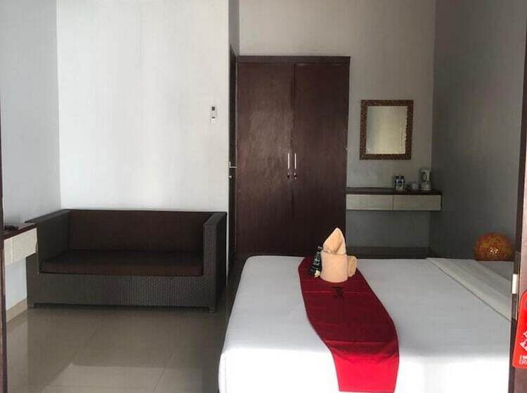 Отель Reddoorz Near Jimbaran Beach 2