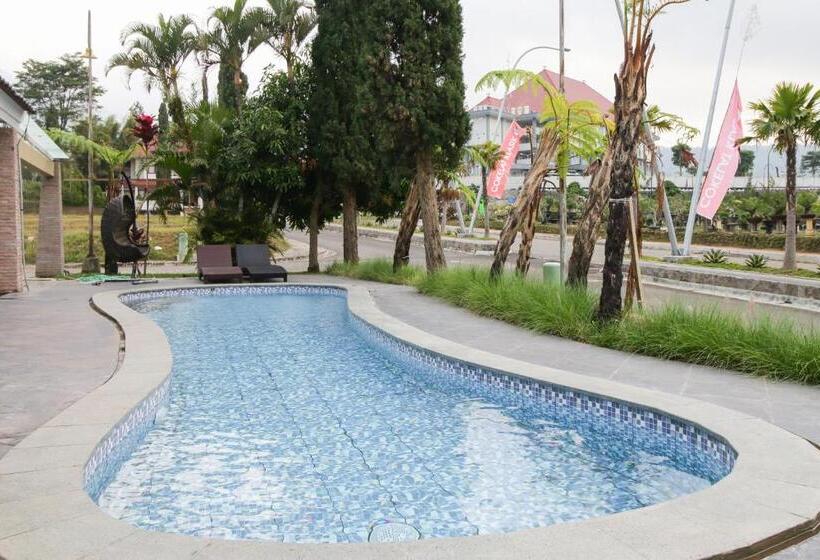 酒店 Reddoorz Plus @ Panorama Villas Batu