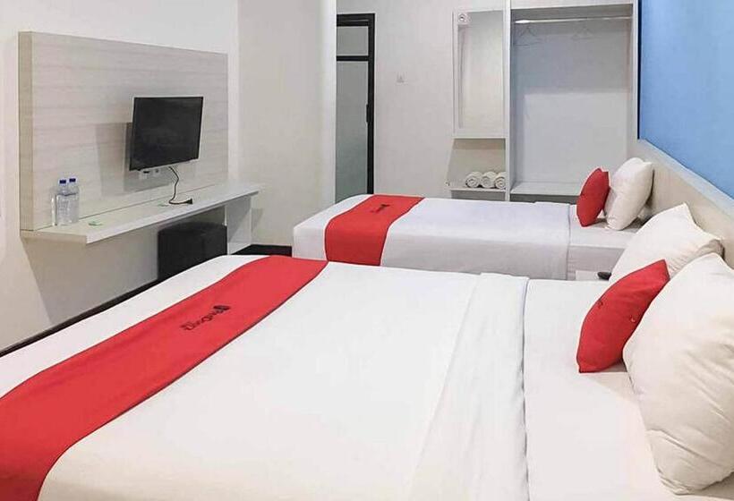 酒店 Reddoorz Plus @ Panorama Villas Batu