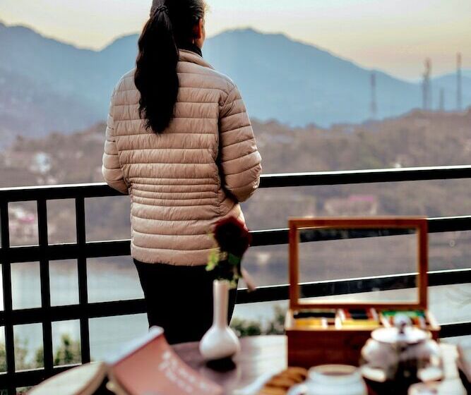 בית מלון כפרי Rosewood Retreat Bhimtal