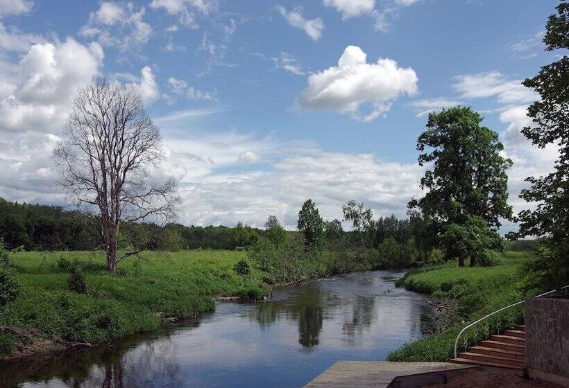 酒店 Vishnevyi Sad