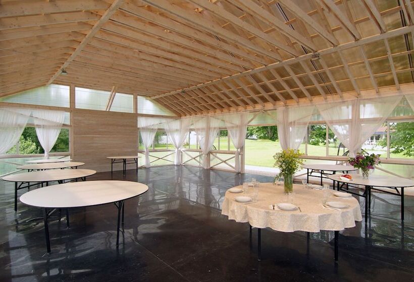 酒店 Vishnevyi Sad