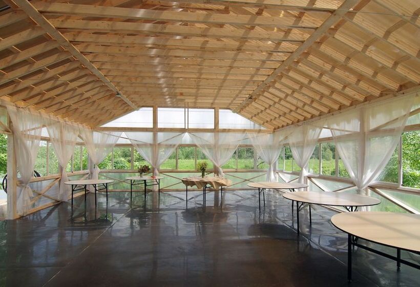 酒店 Vishnevyi Sad