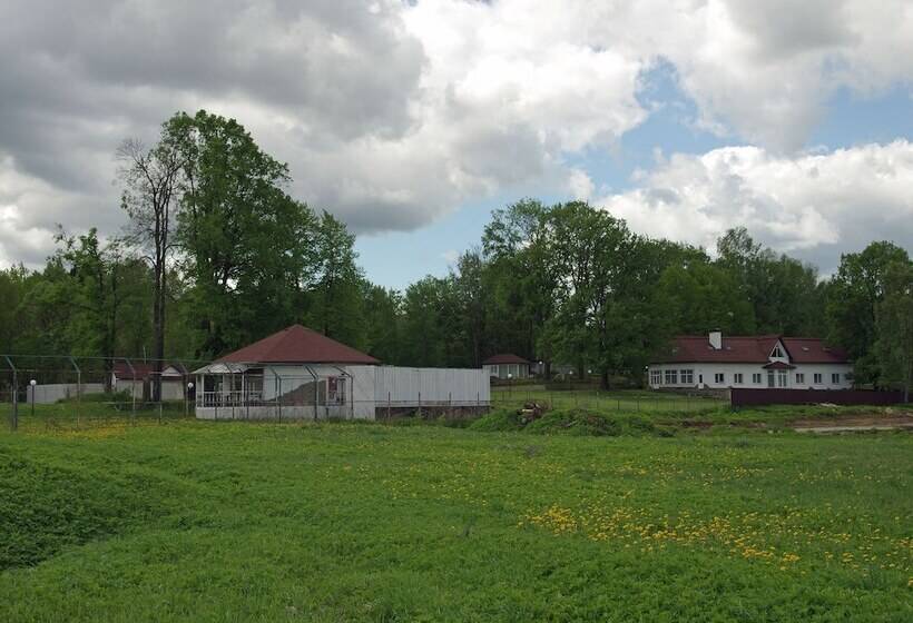 酒店 Vishnevyi Sad