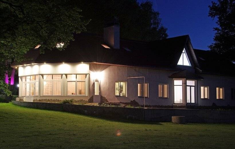 酒店 Vishnevyi Sad