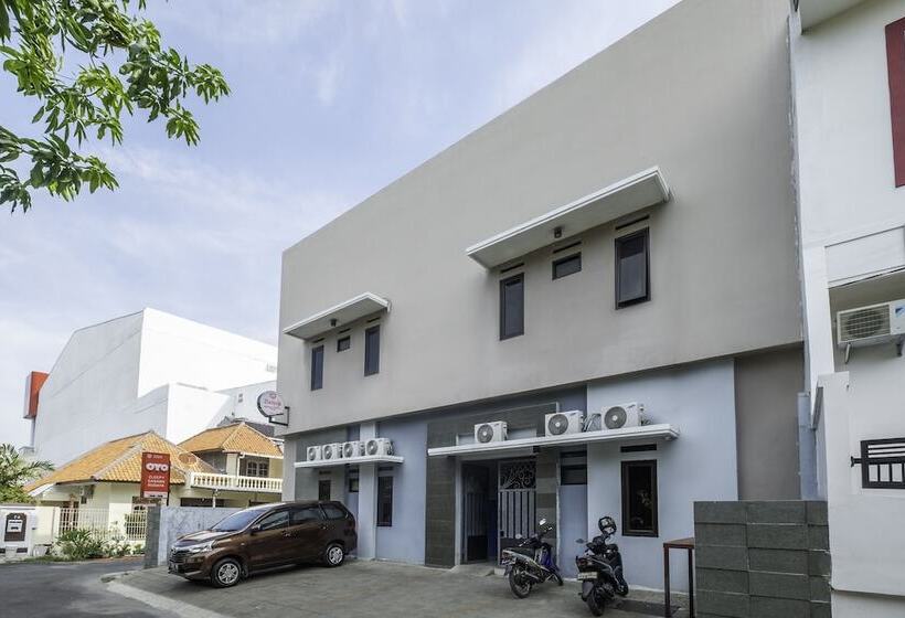 هتل Zleepy Sasana Budaya By Oyo Rooms