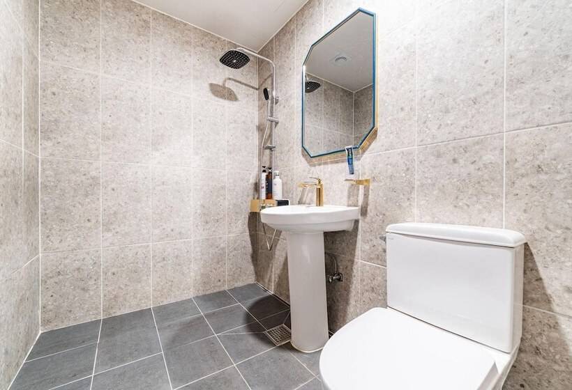 汽车旅馆  Cheorwon Pareseu