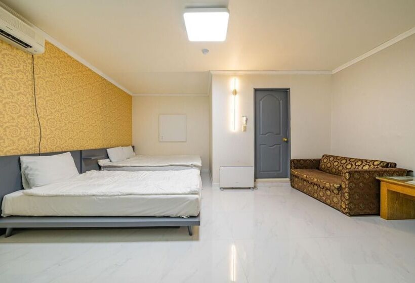 汽车旅馆  Cheorwon Pareseu