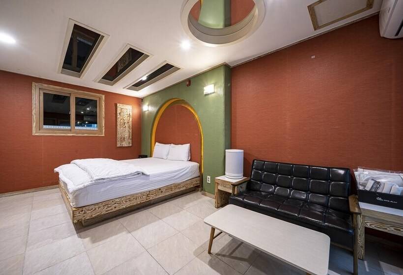 Motel Evian Drive In In Daejam Dong Pohang