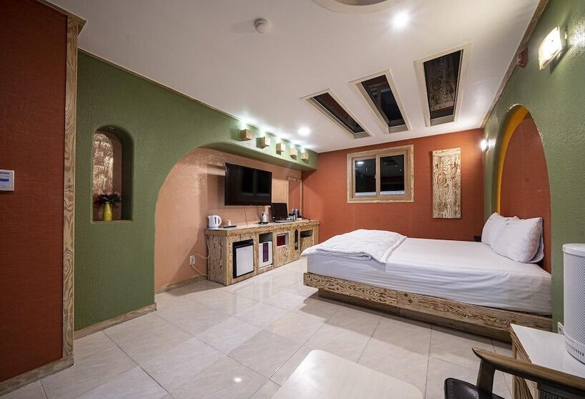 Motel Evian Drive In In Daejam Dong Pohang