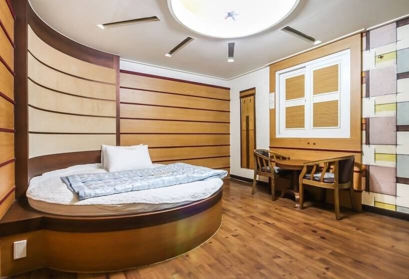 Motel Geochang Enter