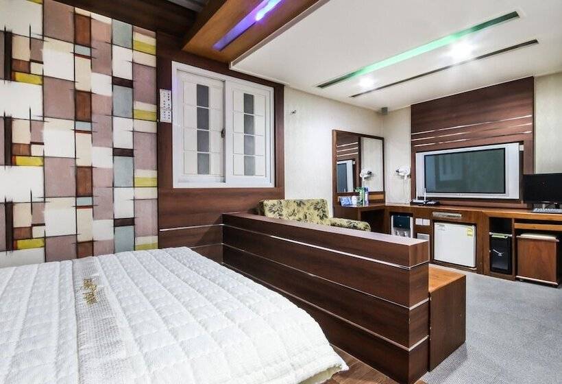 Motel Geochang Enter