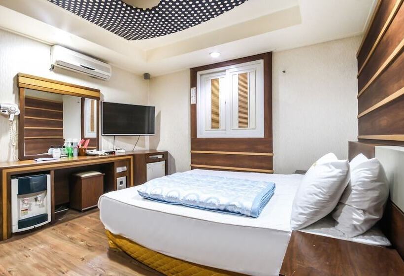 Motel Geochang Enter